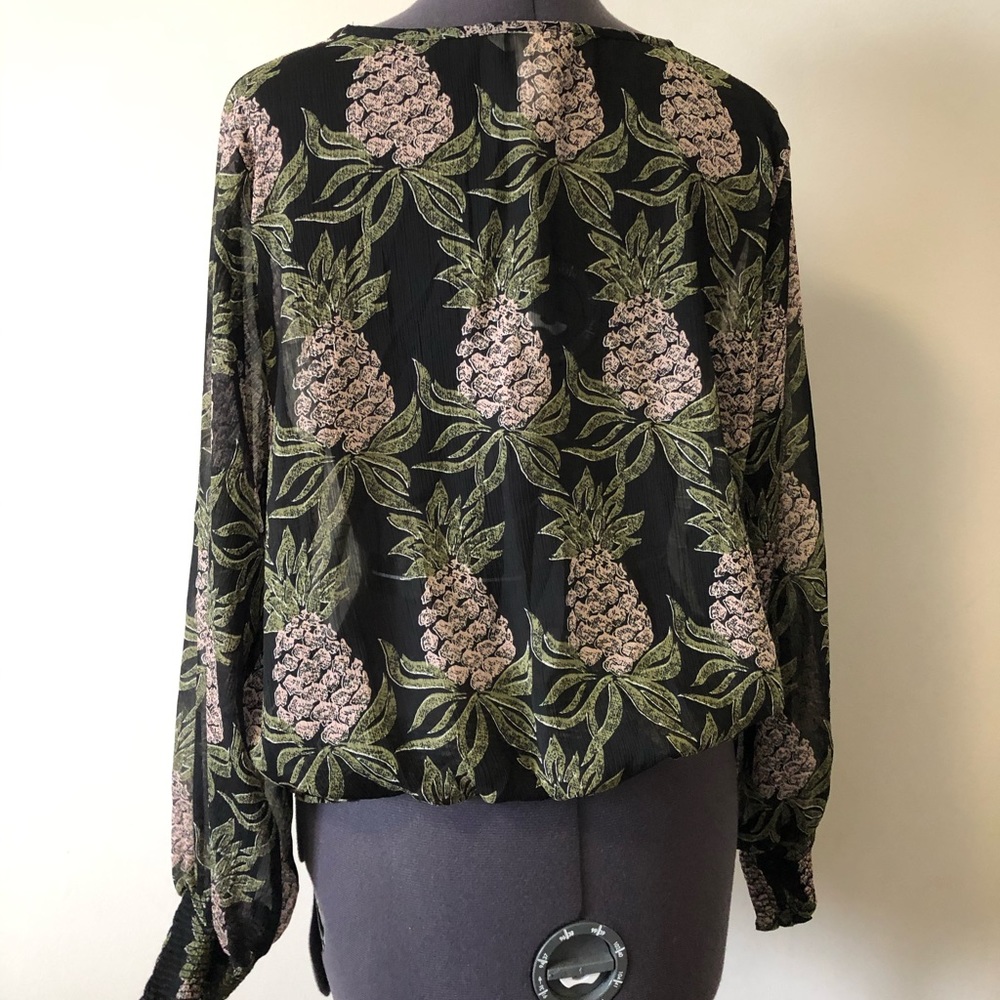 H&M pineapple blouse - Picture 2 of 5